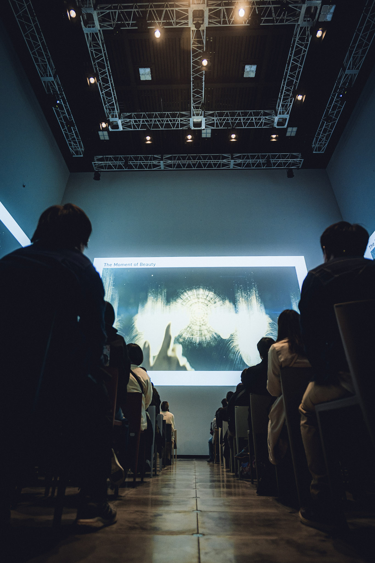 Keyenote:天井を見上げて